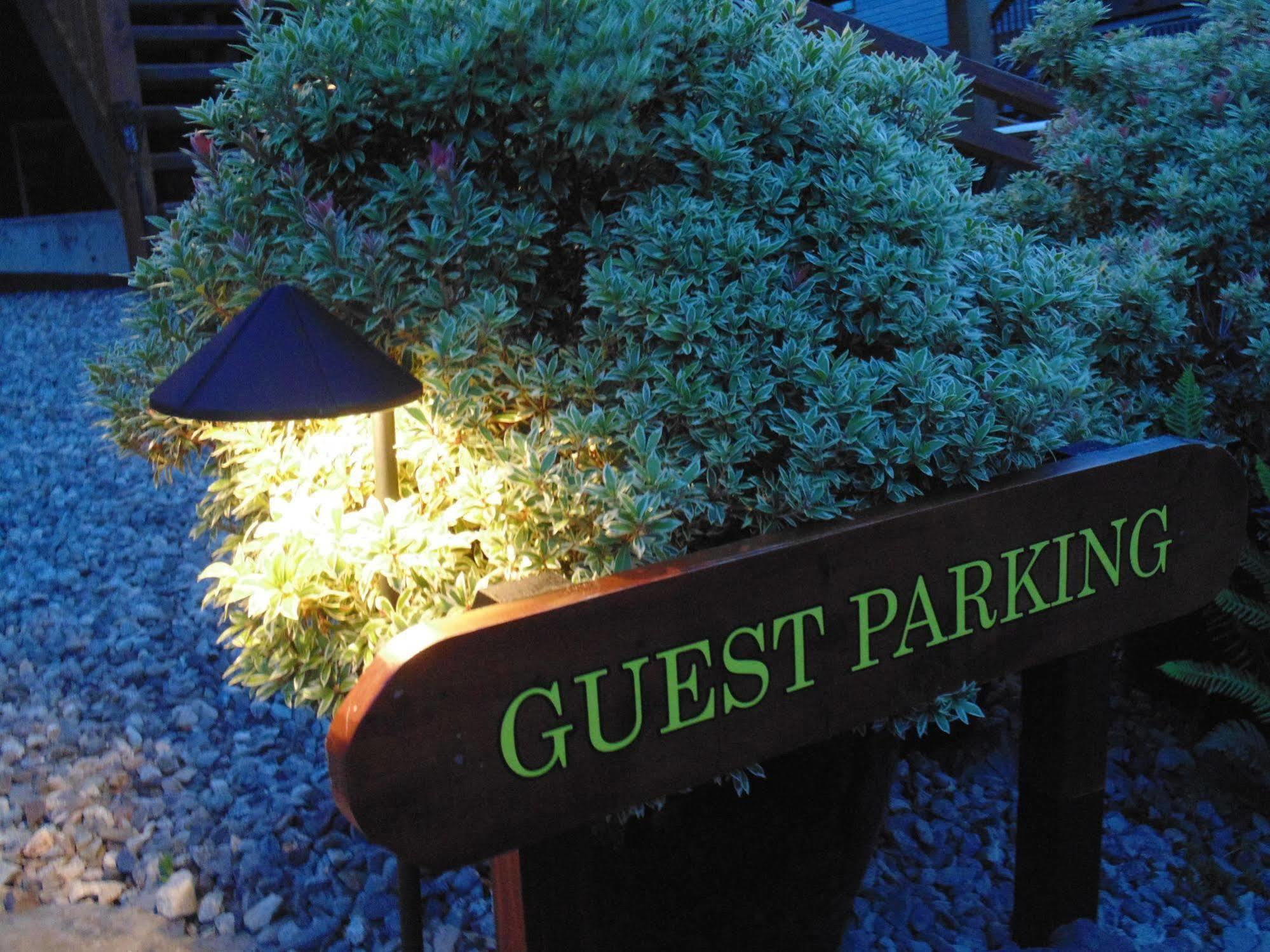Ocean Mist Guesthouse Ucluelet Dış mekan fotoğraf